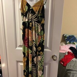 Tropical Print Maxi Dress